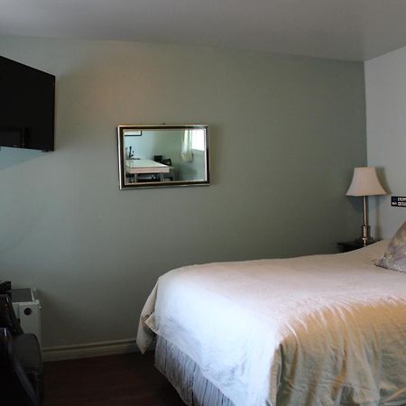 Le Marigot Hotel Vaudreuil-Dorion Kültér fotó
