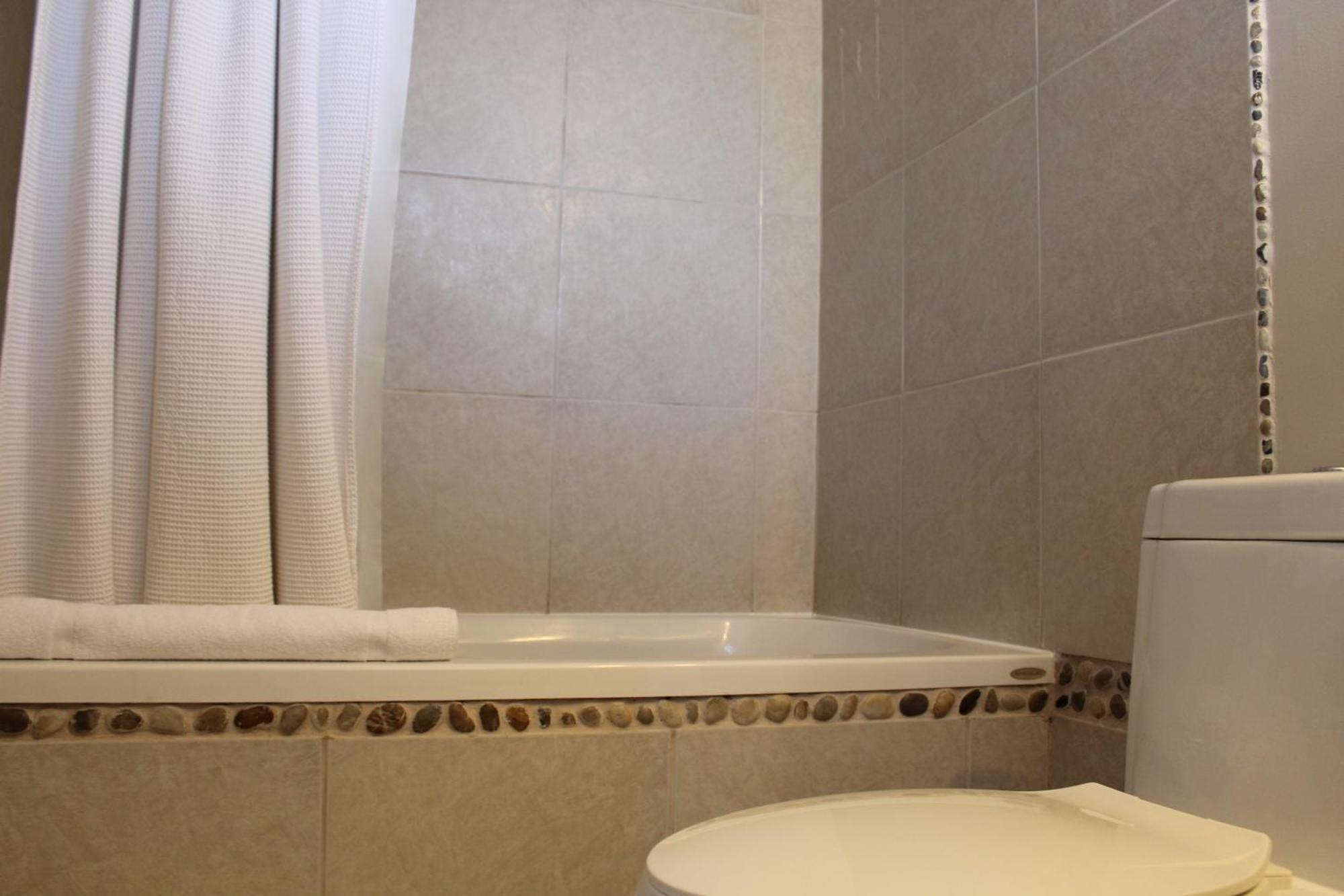 Le Marigot Hotel Vaudreuil-Dorion Kültér fotó